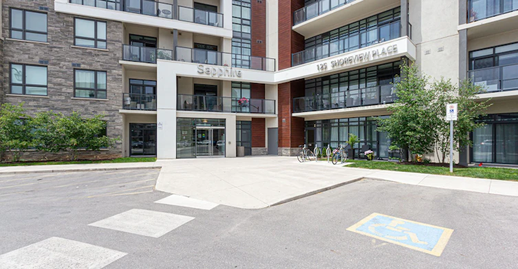 203-125 Shoreview Place, Hamilton, ON, L8E 0K3 - 2