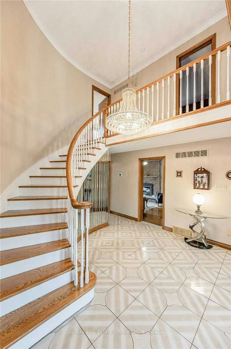 28 Walnut Drive, Guelph, ON, N1E 4B3 - 10
