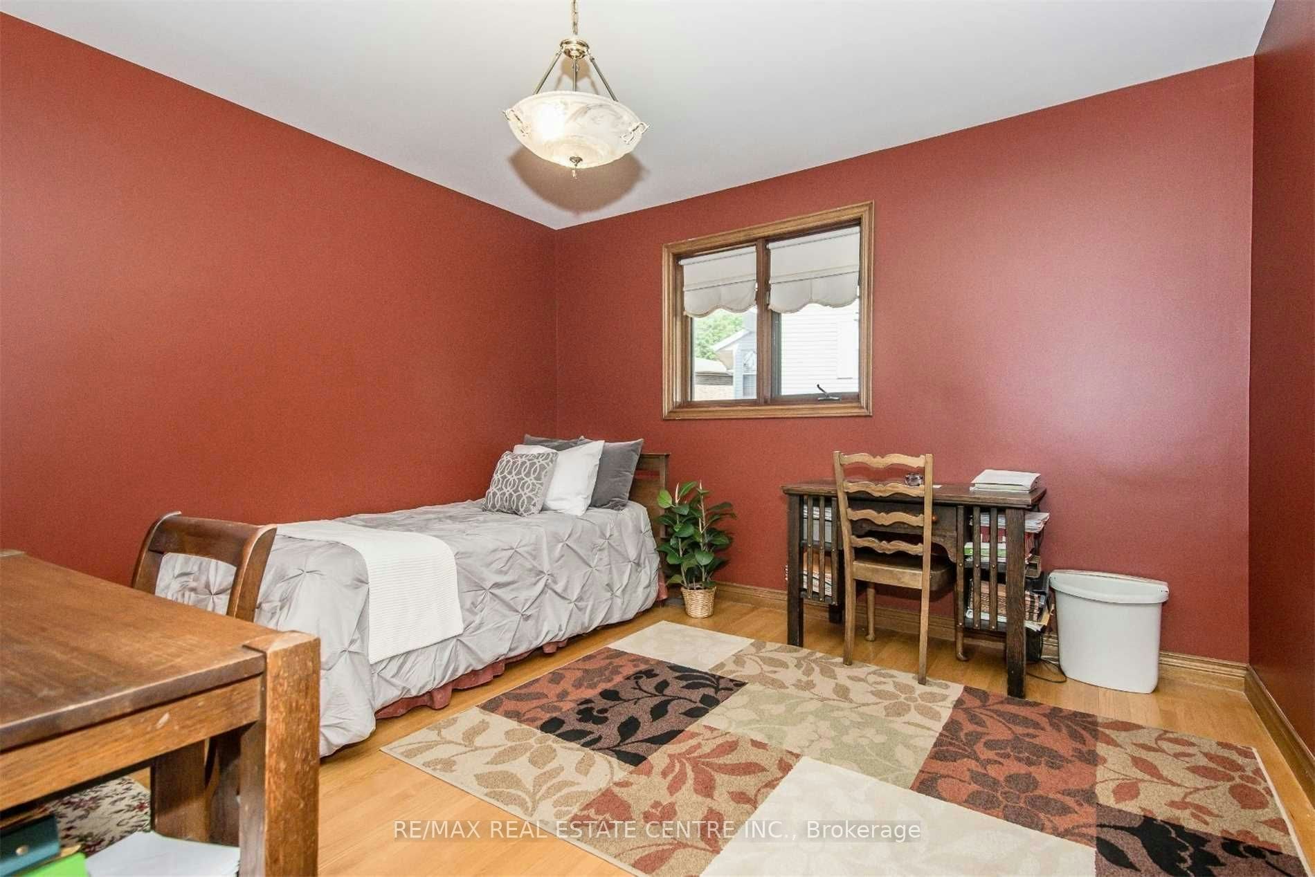 28 Walnut Drive, Guelph, ON, N1E 4B3 - 6