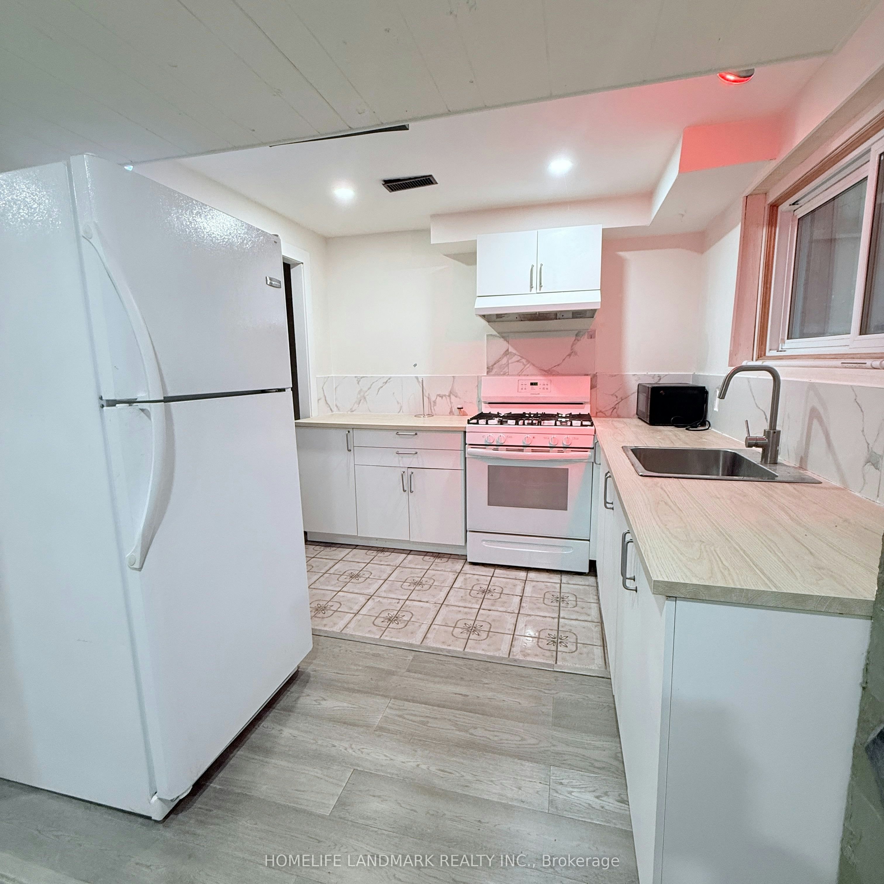 31 Country Club Drive, Hamilton, ON, L8K 5W4 - 8