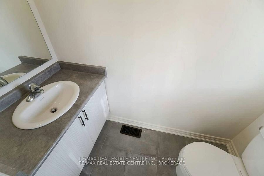 BSMT-151 Agro Street, Hamilton, ON, L0R 2H7 - 17
