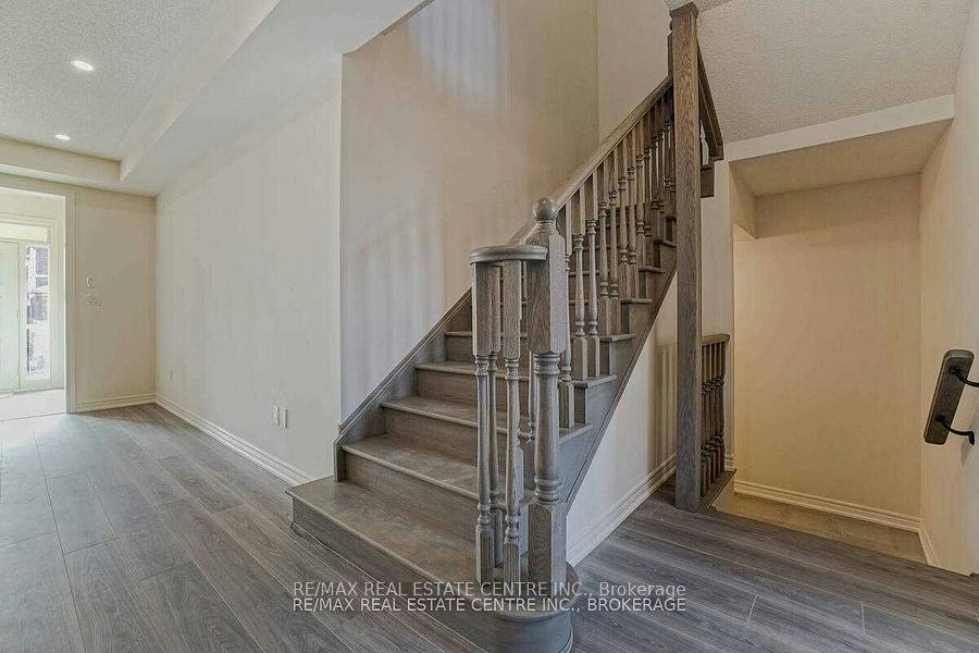 BSMT-151 Agro Street, Hamilton, ON, L0R 2H7 - 18