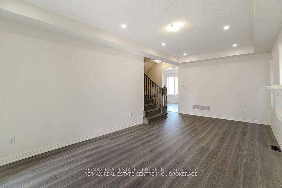 BSMT-151 Agro Street, Hamilton, ON, L0R 2H7 - 9