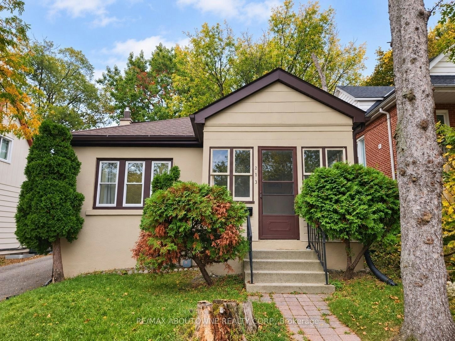 4-213 Bowman Street, Hamilton, ON, L8S 2T9