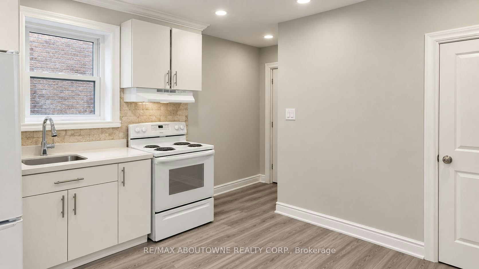 4-213 Bowman Street, Hamilton, ON, L8S 2T9 - 5