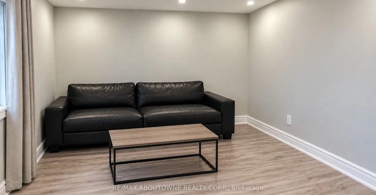 4-213 Bowman Street, Hamilton, ON, L8S 2T9 - 3