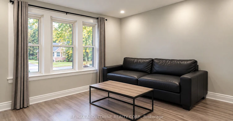 4-213 Bowman Street, Hamilton, ON, L8S 2T9 - 2