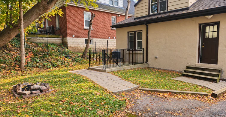 3-213 Bowman Street, Hamilton, ON, L8S 2T9 - 9