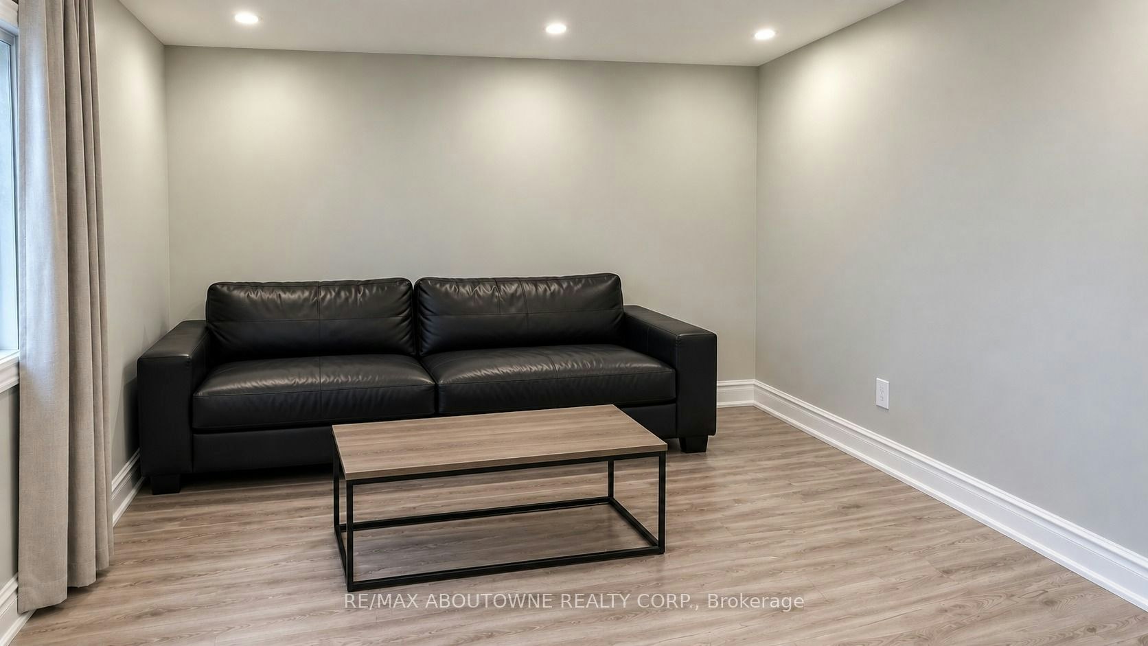3-213 Bowman Street, Hamilton, ON, L8S 2T9 - 3