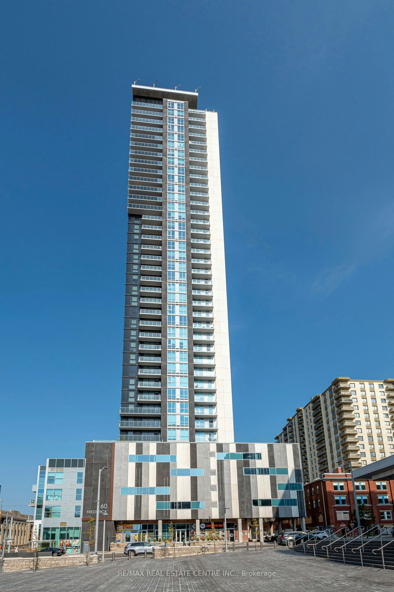 3613-60 Frederick Street, Kitchener, ON, N2H 0C7 - 3