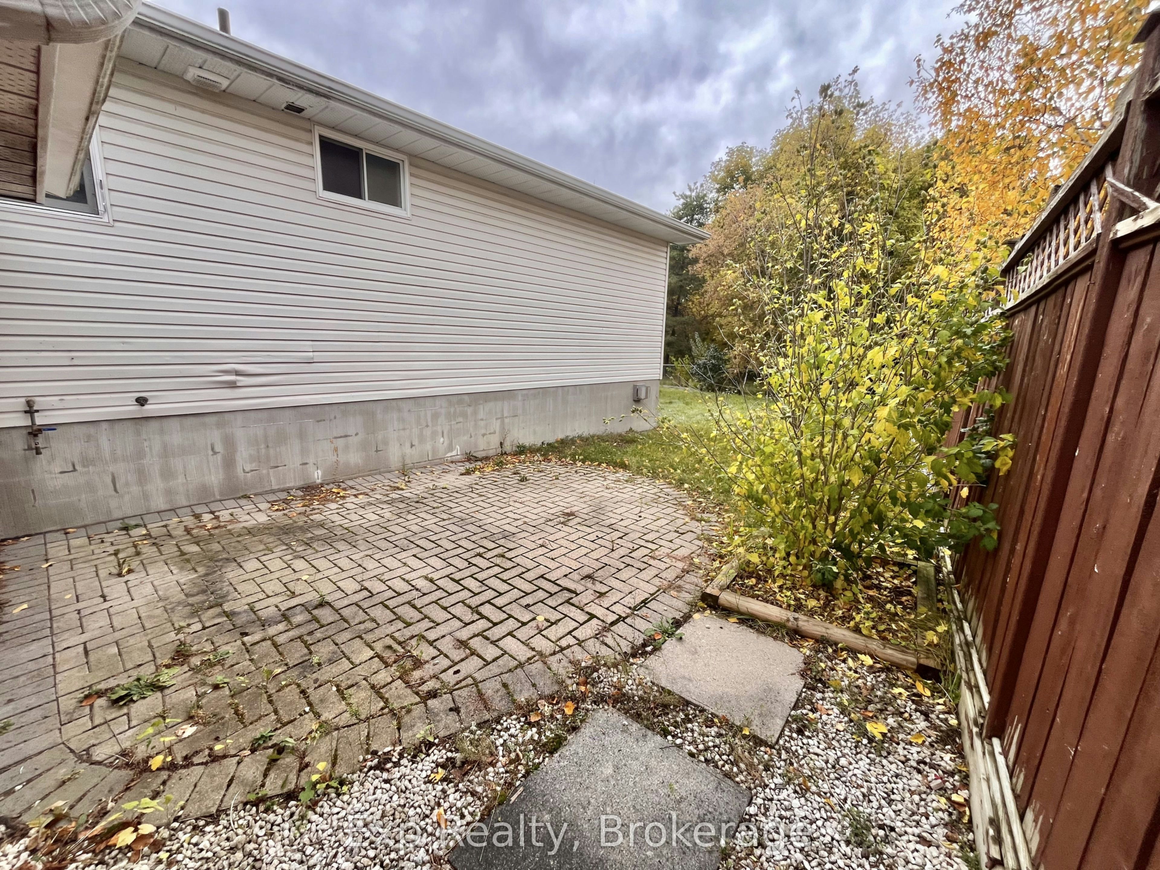 27 Loraine Avenue, Quinte West, ON, K8V 6R4 - 25