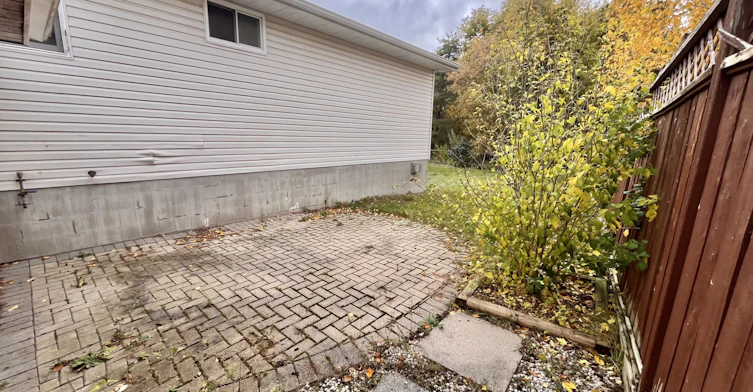 27 Loraine Avenue, Quinte West, ON, K8V 6R4 - 25