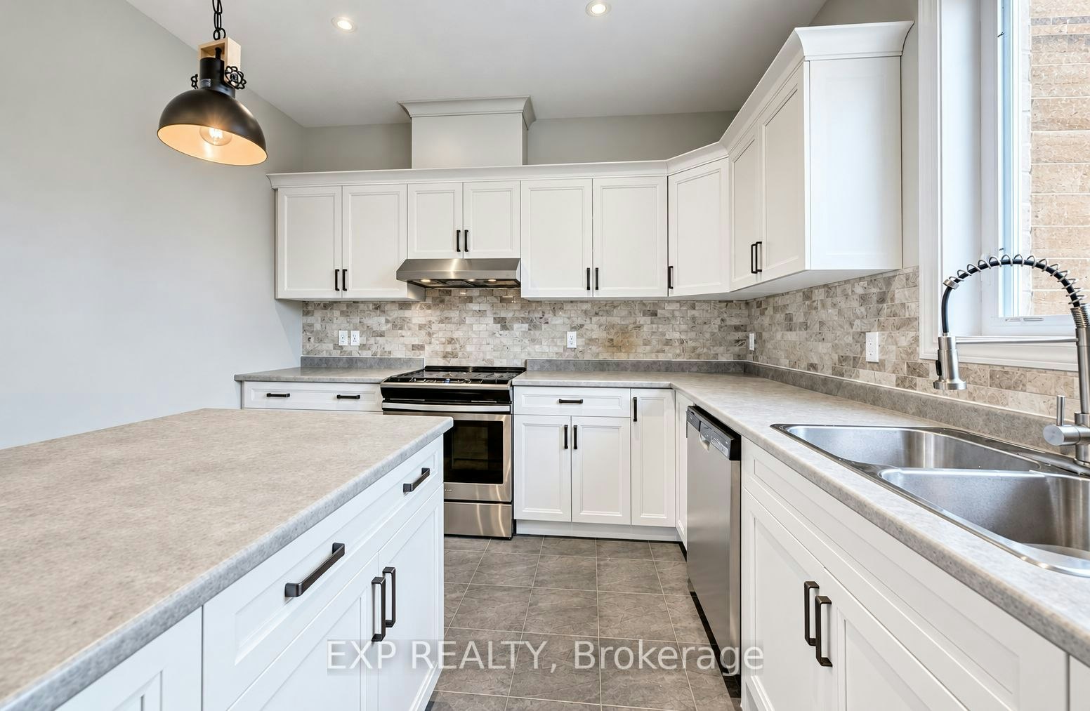 11-30 Balmoral Street, Brant, ON, N3L 0C8 - 12