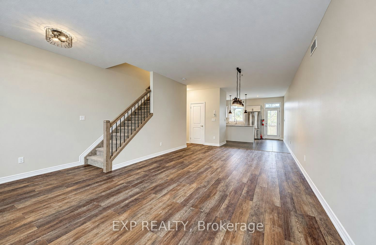11-30 Balmoral Street, Brant, ON, N3L 0C8 - 2