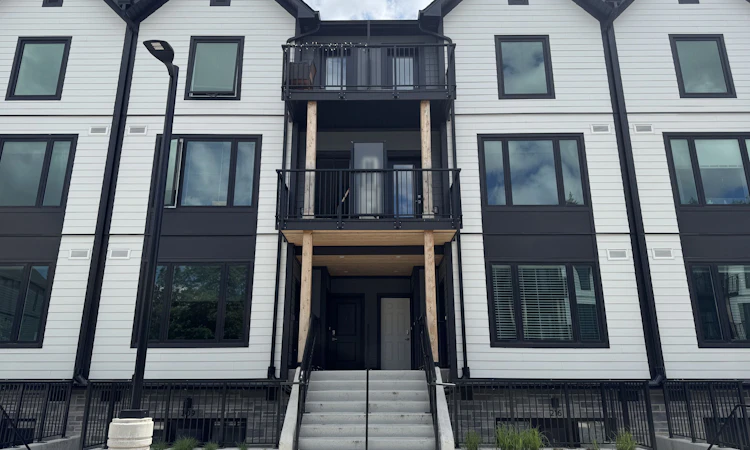 214-708 Woolwich Street