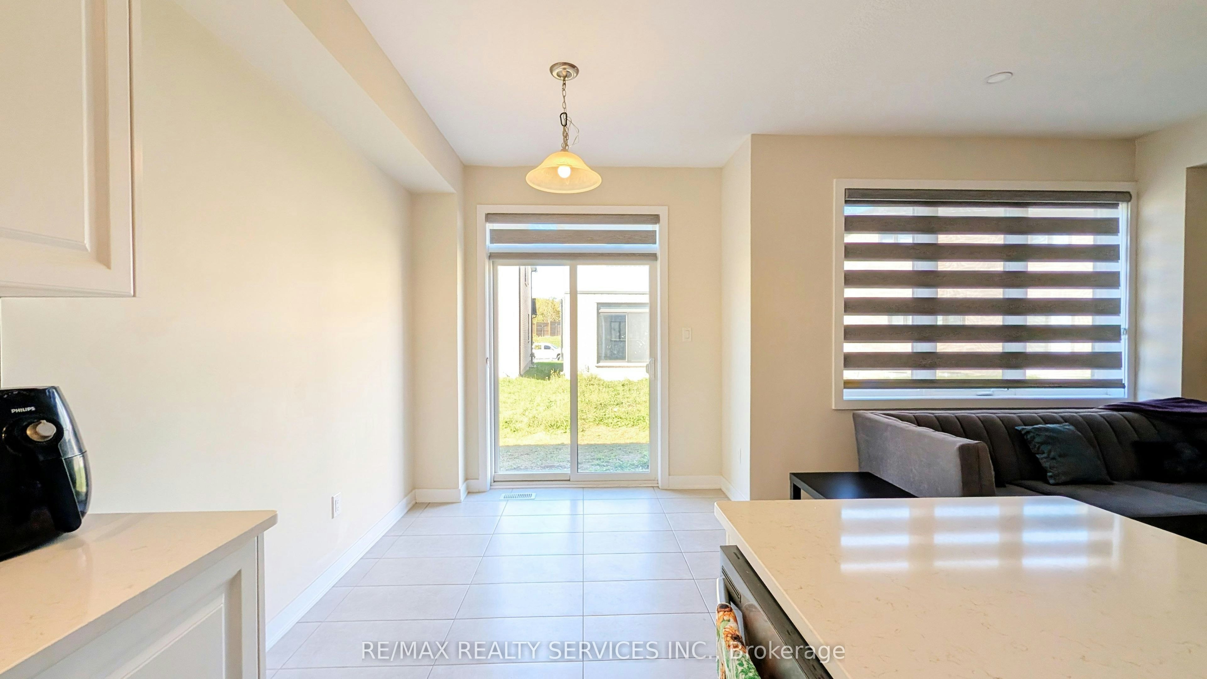UPPER-21 Keelson Street, Welland, ON, L4B 0M2 - 18