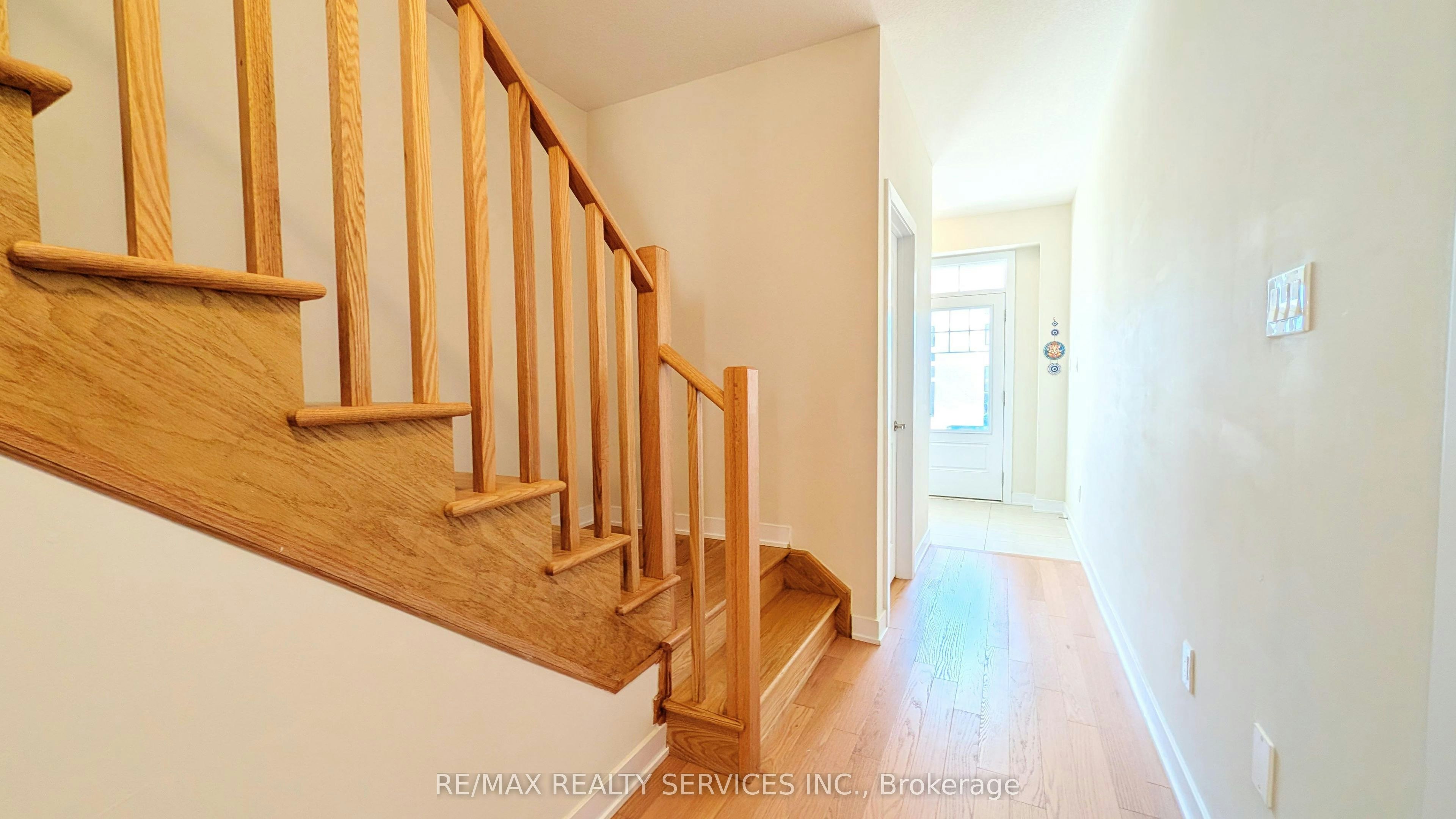 UPPER-21 Keelson Street, Welland, ON, L4B 0M2 - 8