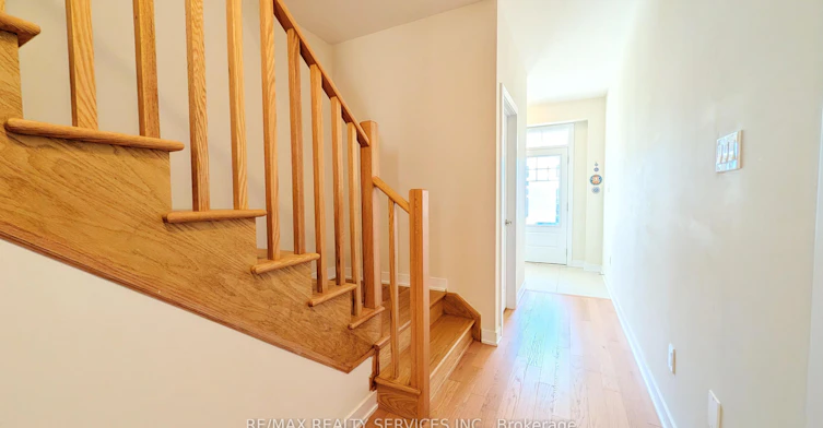 UPPER-21 Keelson Street, Welland, ON, L4B 0M2 - 8