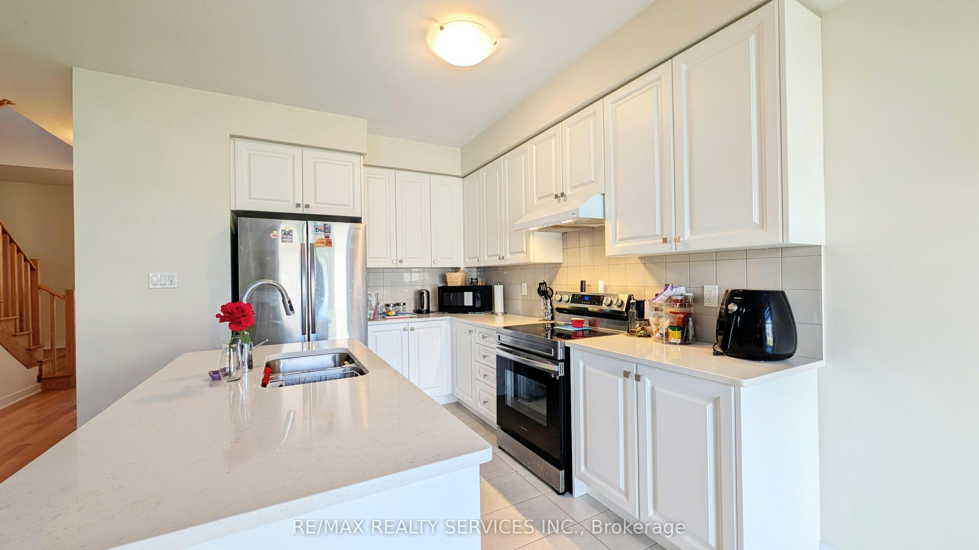 UPPER-21 Keelson Street, Welland, ON, L4B 0M2 - 17