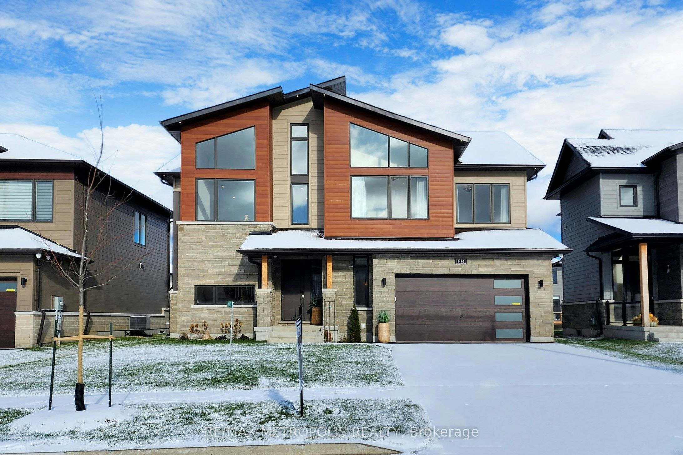 104 Stoneleigh Drive, Blue Mountains, ON, L9Y 0V1 - 2