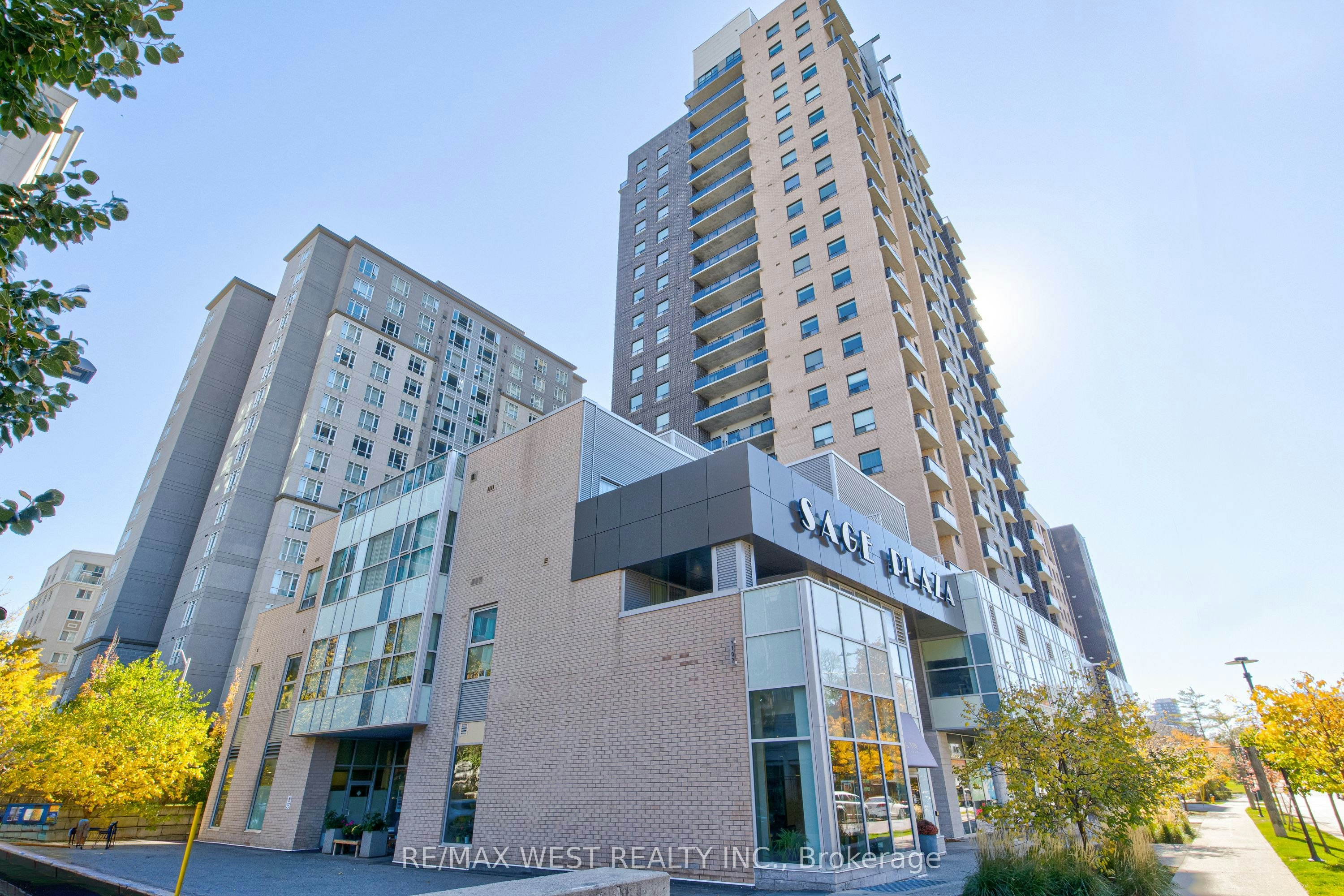 215-318 Spruce Street, Waterloo, ON, N2L 0E9