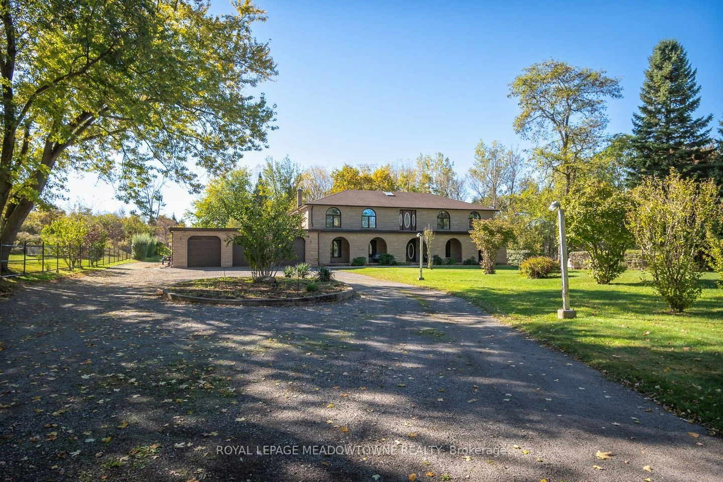 805 Centre Road, Hamilton, ON, L8N 2Z7