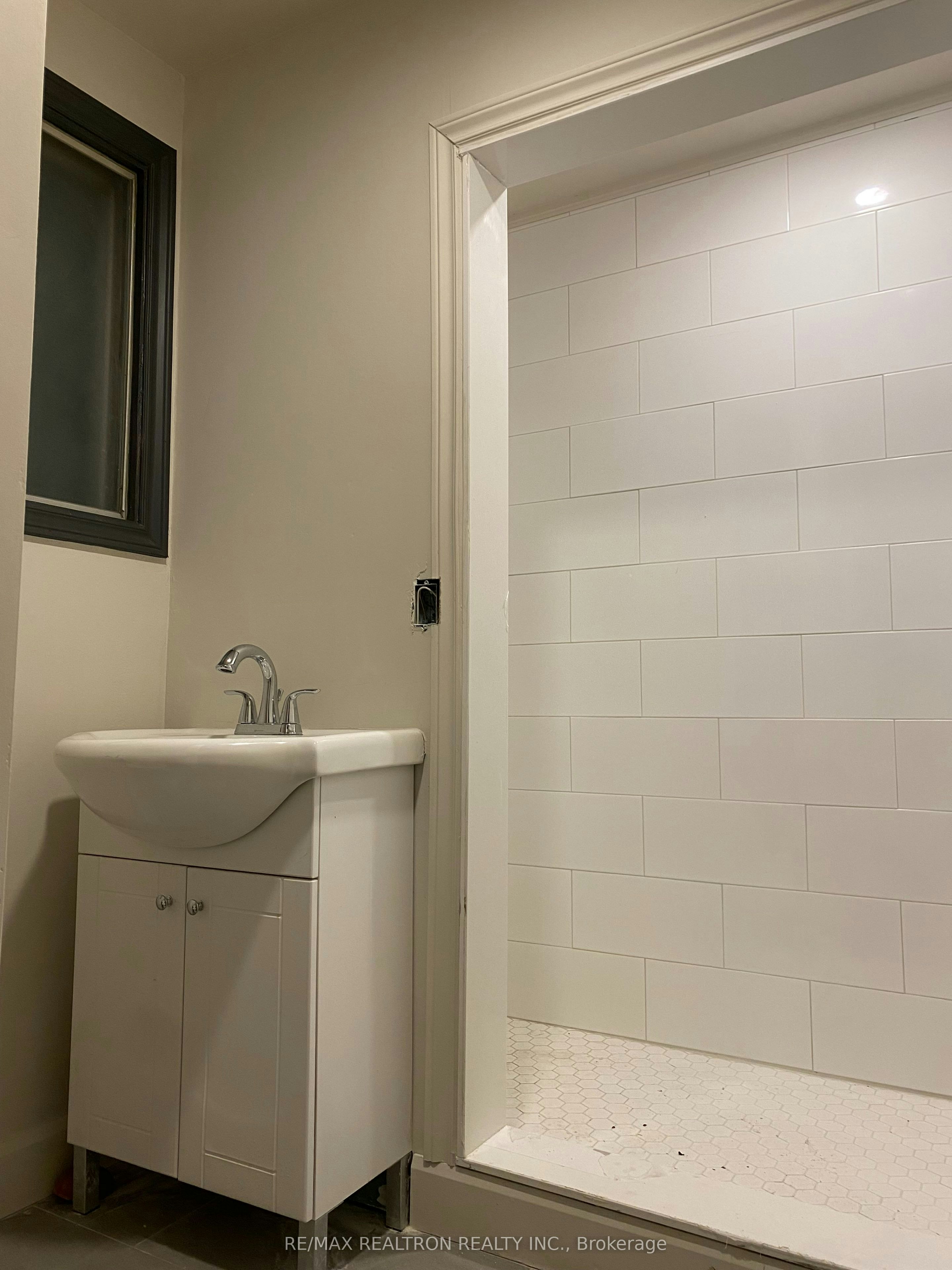 Unit 2-192 Lincoln Road W, Fort Erie, ON, L0S 1B0 - 2