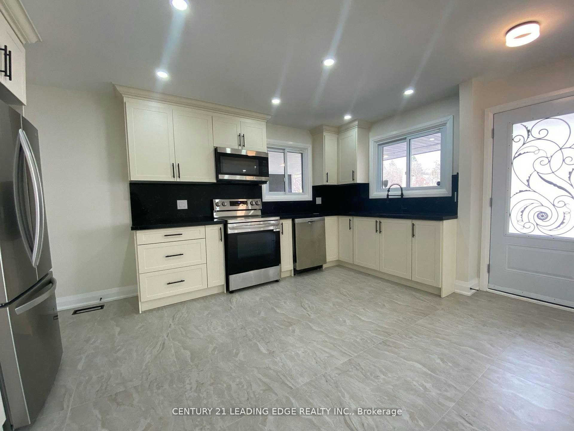 Upper-66 Beech Avenue, Cambridge, ON, N3C 1X5 - 2