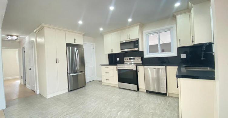 Upper-66 Beech Avenue, Cambridge, ON, N3C 1X5 - 3