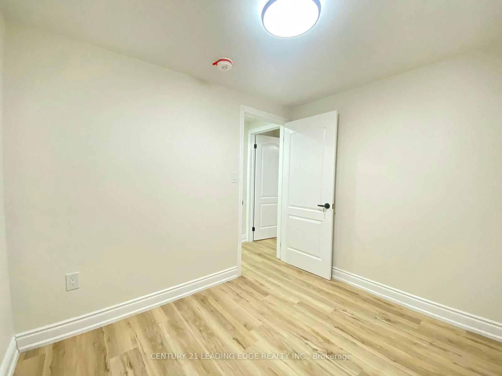 Lower-66 Beech Avenue, Cambridge, ON, N3C 1X5 - 4