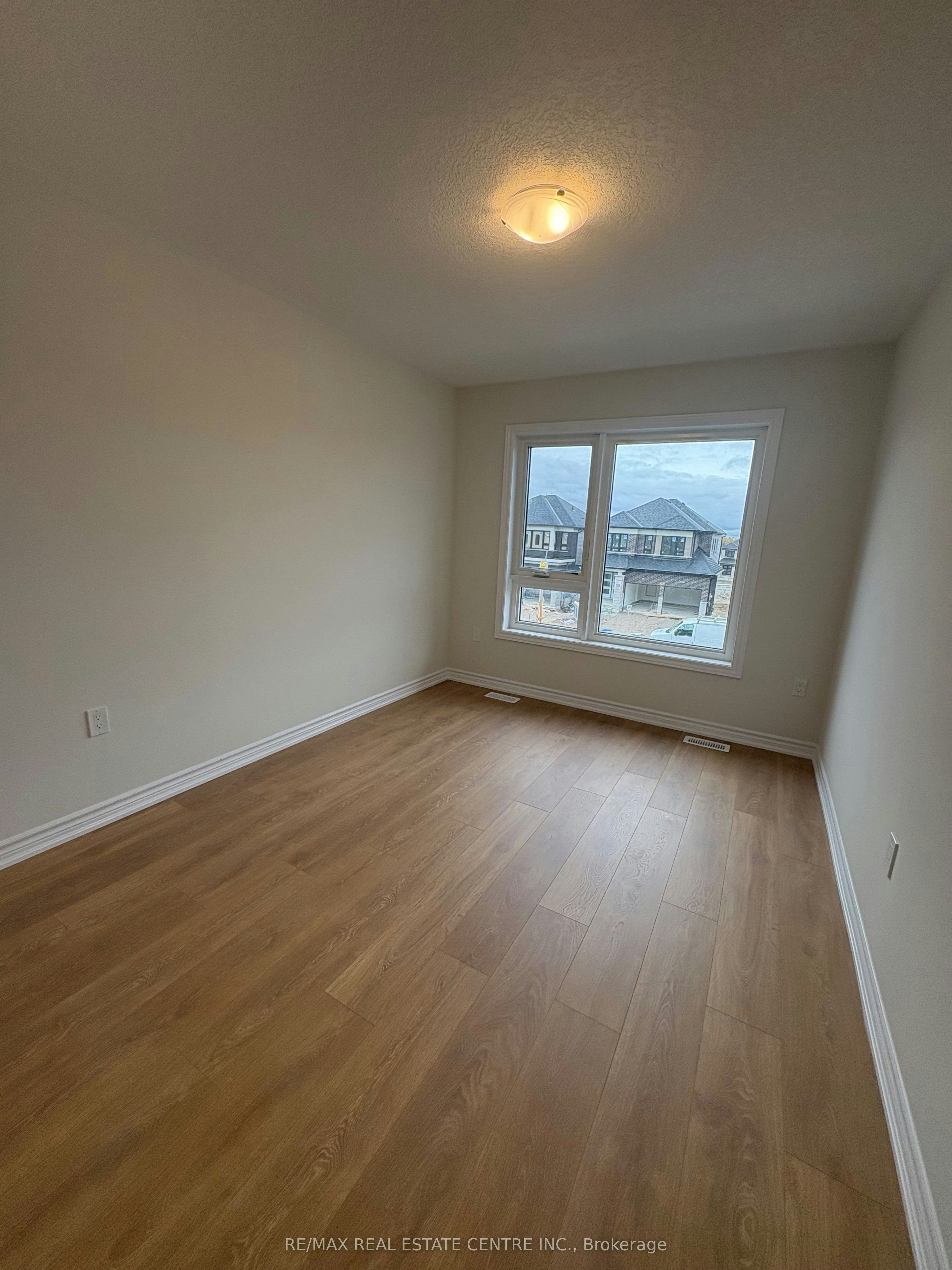 1911 Upper Thames Drive, Woodstock, ON, N4S 7W2 - 12