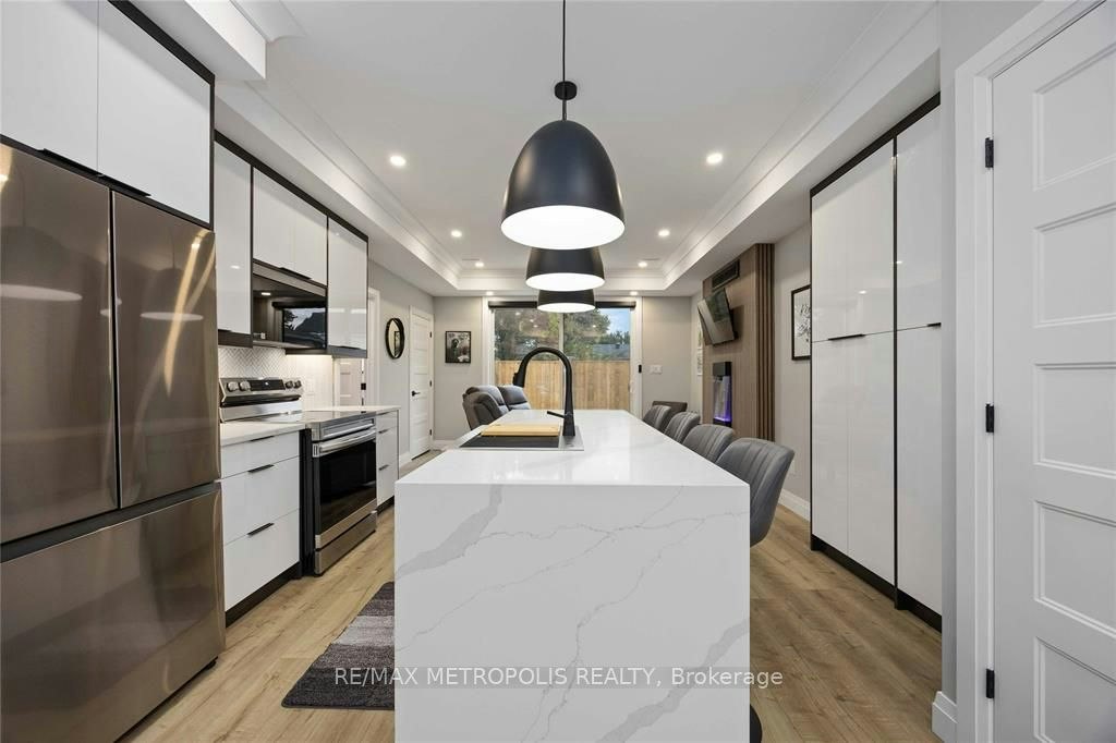 109 St Clair Street, Point Edward, ON, N7V 1N6 - 9