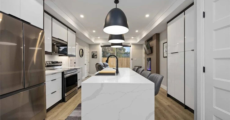 109 St Clair Street, Point Edward, ON, N7V 1N6 - 9