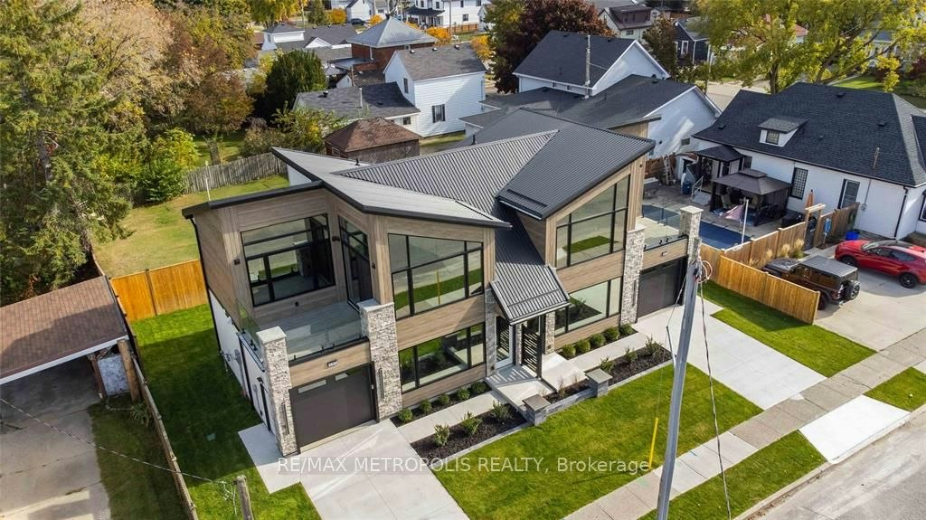 109 St Clair Street, Point Edward, ON, N7V 1N6 - 2