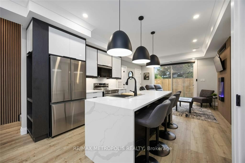 109 St Clair Street, Point Edward, ON, N7V 1N6 - 8
