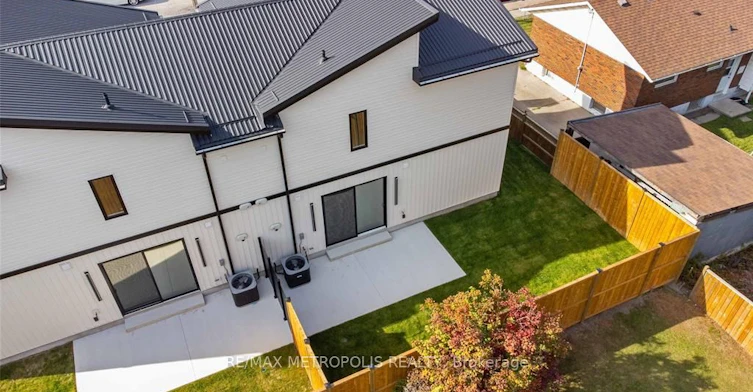 109 St Clair Street, Point Edward, ON, N7V 1N6 - 5