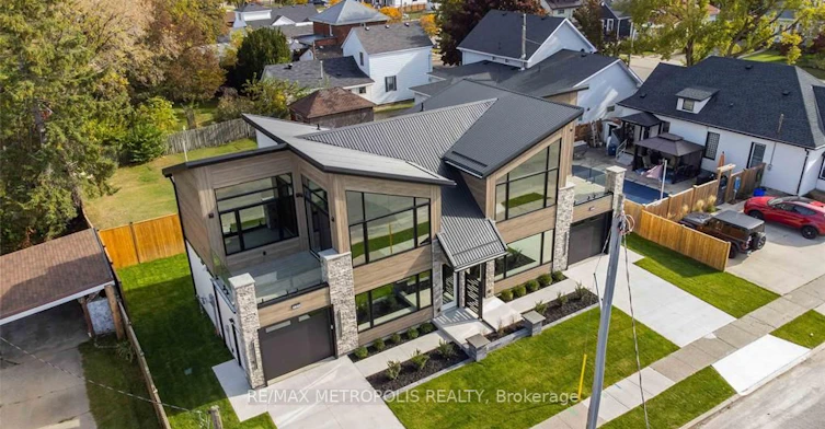 111 St Clair Street, Point Edward, ON, N7V 1N6 - 2