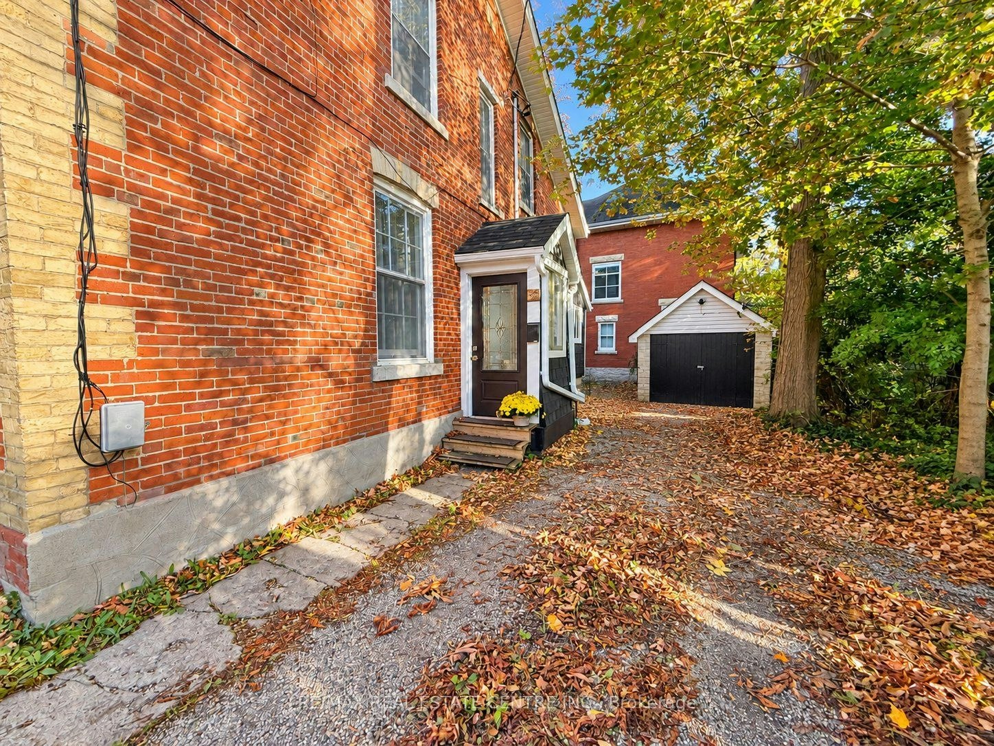 B-36 London Road W, Guelph, ON, N1H 2B5 - 2