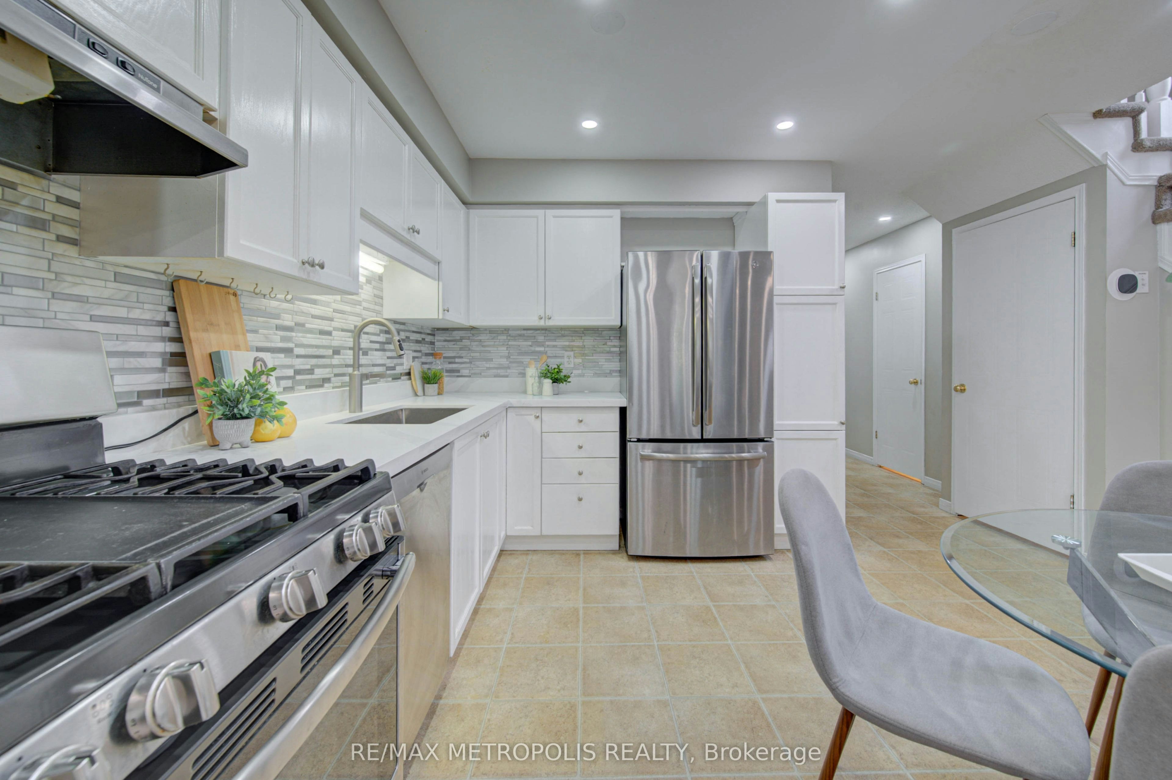 37-124 Gosling Gardens, Guelph, ON, N1G 5K6 - 9