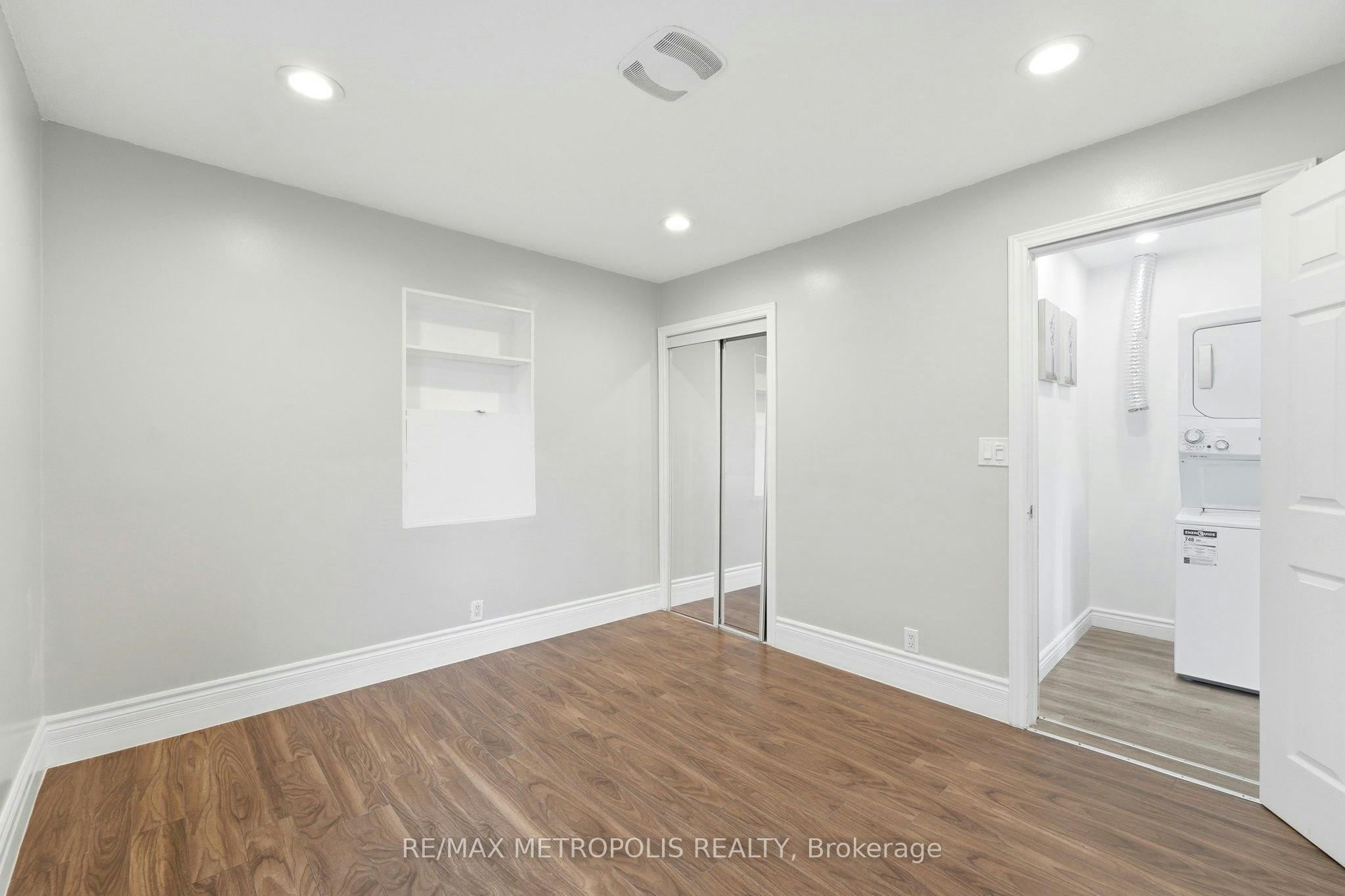 Main Fl-56 Charing Cross Street, Brantford, ON, N3R 2H3 - 18