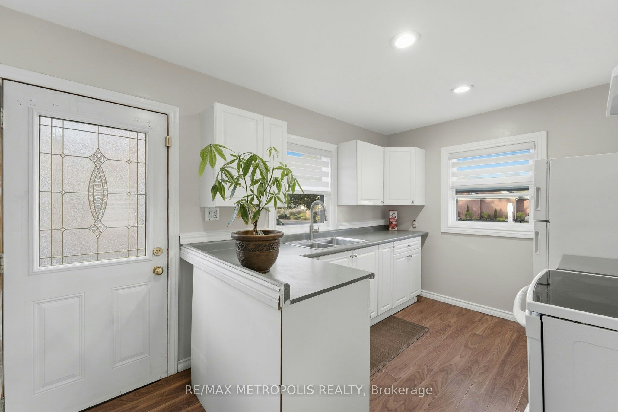 Main Fl-56 Charing Cross Street, Brantford, ON, N3R 2H3 - 14