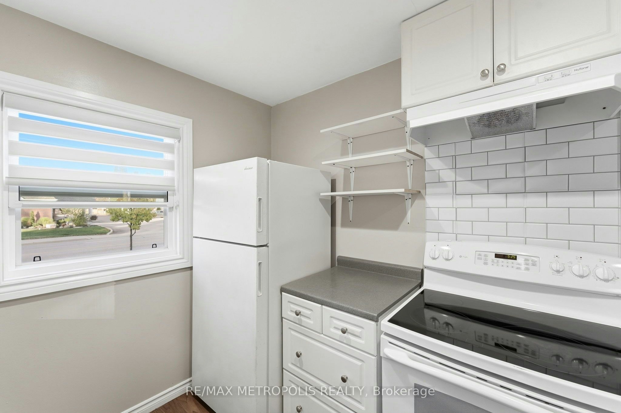 Main Fl-56 Charing Cross Street, Brantford, ON, N3R 2H3 - 12