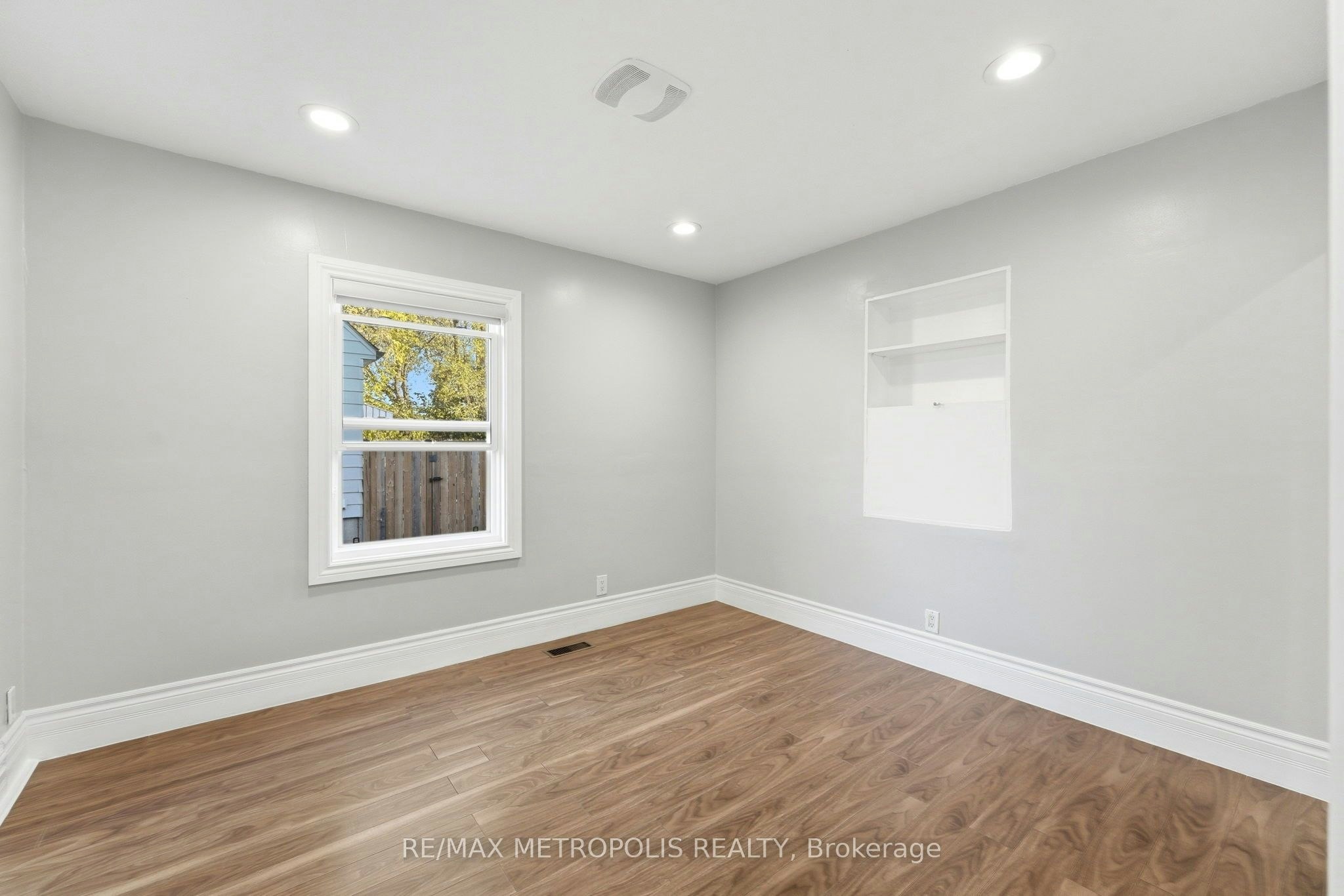 Main Fl-56 Charing Cross Street, Brantford, ON, N3R 2H3 - 17