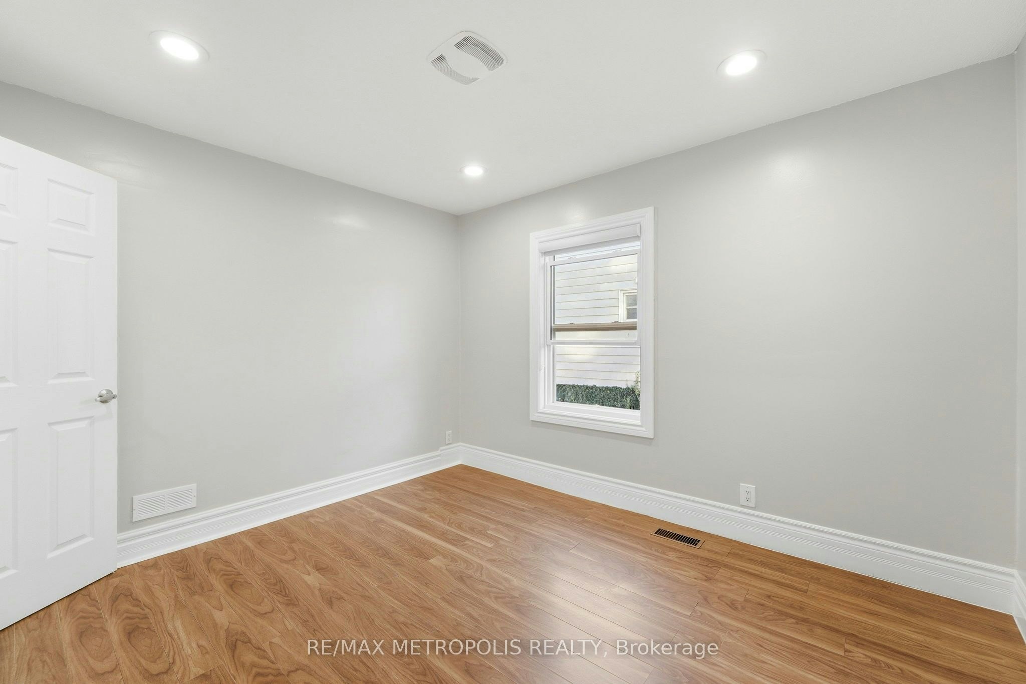 Main Fl-56 Charing Cross Street, Brantford, ON, N3R 2H3 - 20