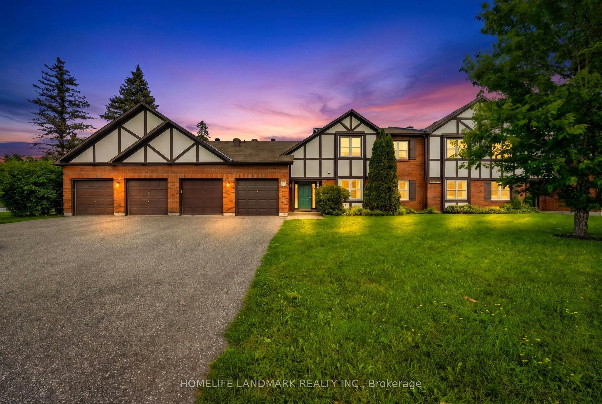 2-7 Harness Lane, Ottawa, ON, K2M 1E1