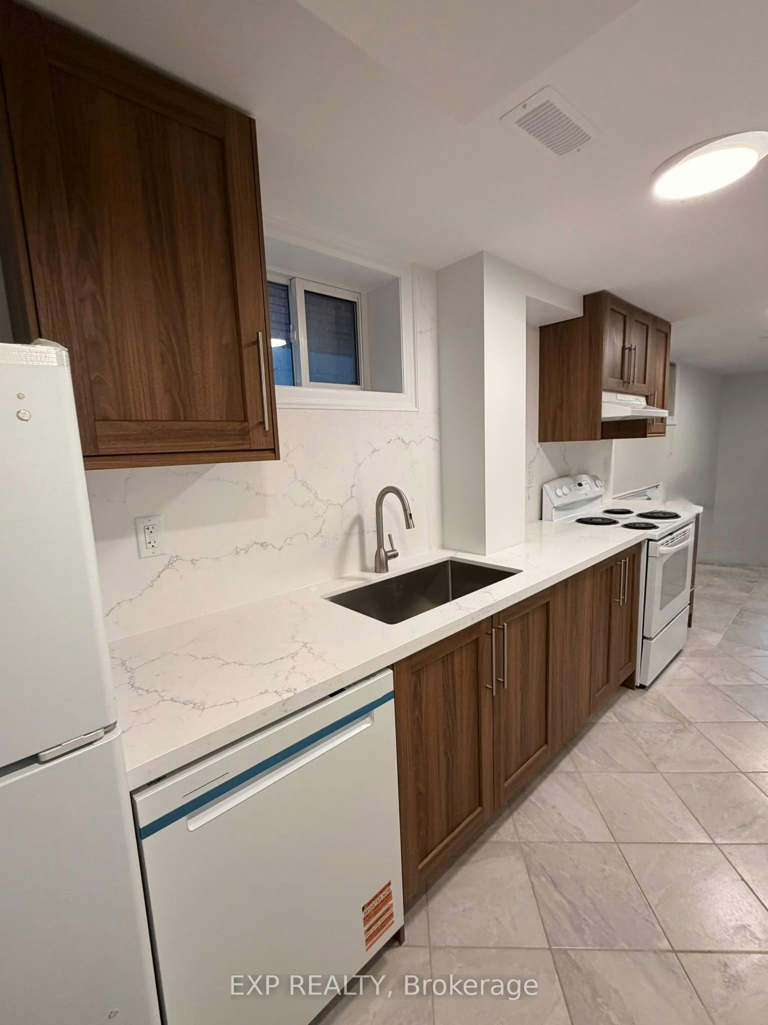 Lower-103 Mcanulty Boulevard, Hamilton, ON, L8H 3H3 - 2