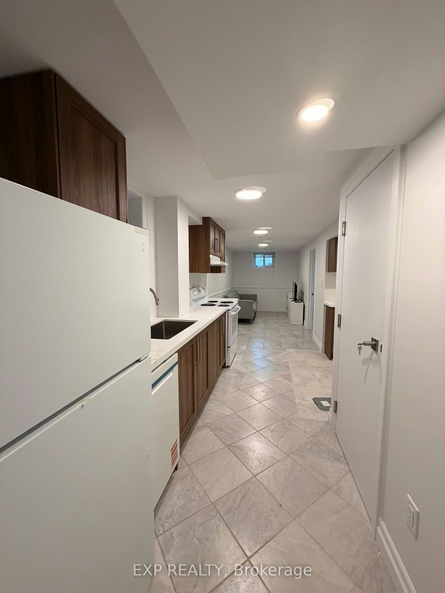 Lower-103 Mcanulty Boulevard, Hamilton, ON, L8H 3H3