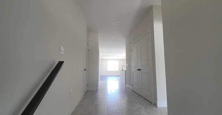 102 Julie Crescent, London, ON, N5Z 0B2 - 2