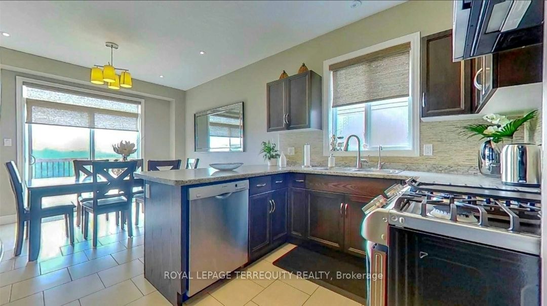 405 Westcroft Drive, Waterloo, ON, N2T 2Z8 - 8