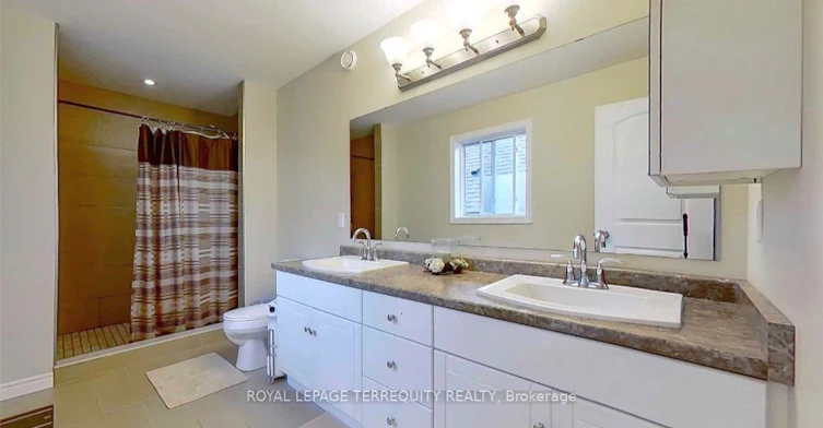 405 Westcroft Drive, Waterloo, ON, N2T 2Z8 - 12